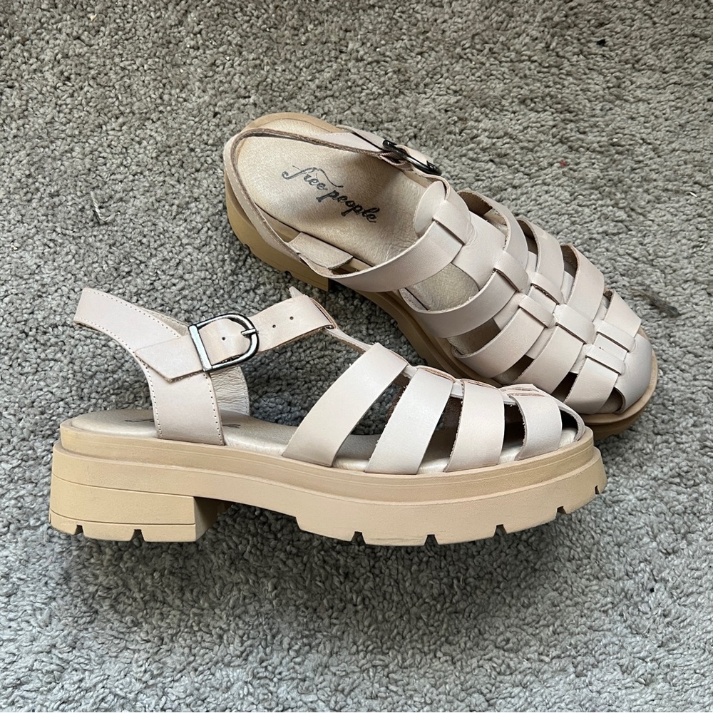 $158 Free People natural sand beige Delaney fisherman platform sandals sz 41/11